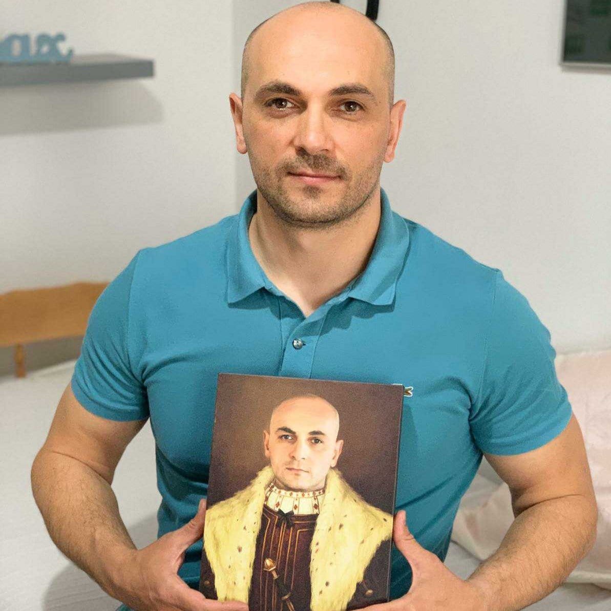 Custom Human Royal Portrait - One Person product gallery view 14